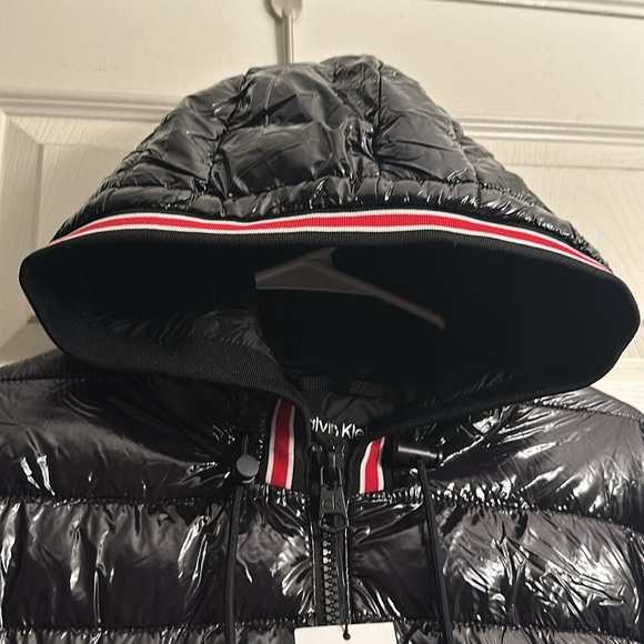 New Men Size Large Calvin Klein Hooded Shiny Puffer Jacket with tags - Picture 2 of 10